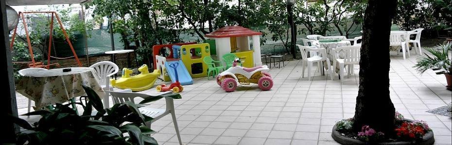 Hotel Villa Del Prato Cucina Romagnola E Possibilita Pacchetto Spiaggia Bellariva Di Rimini Ngoại thất bức ảnh